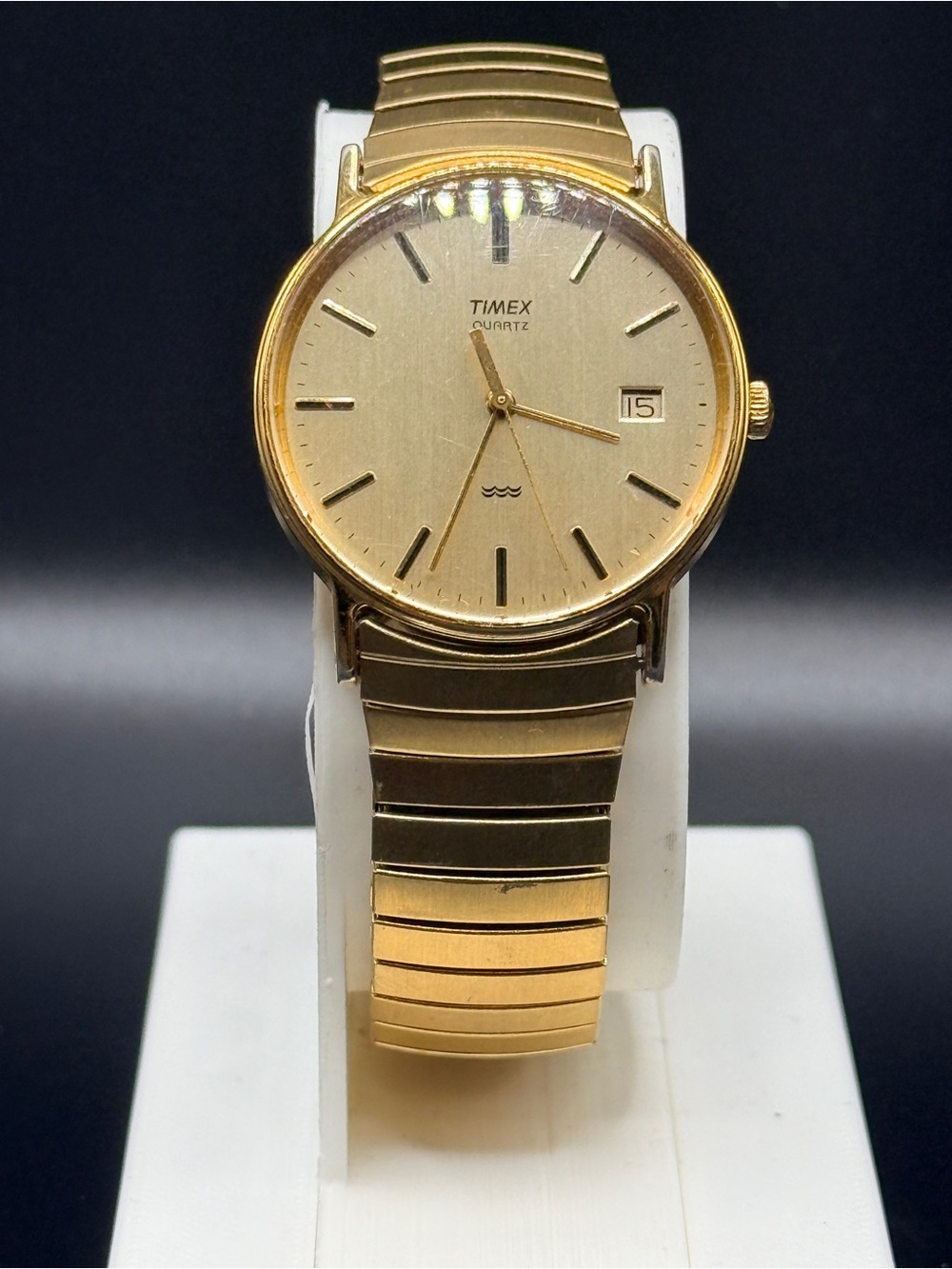 Vintage Timex LA CELL Quartz Watch Gold Tone Date Expansion Band 34mm